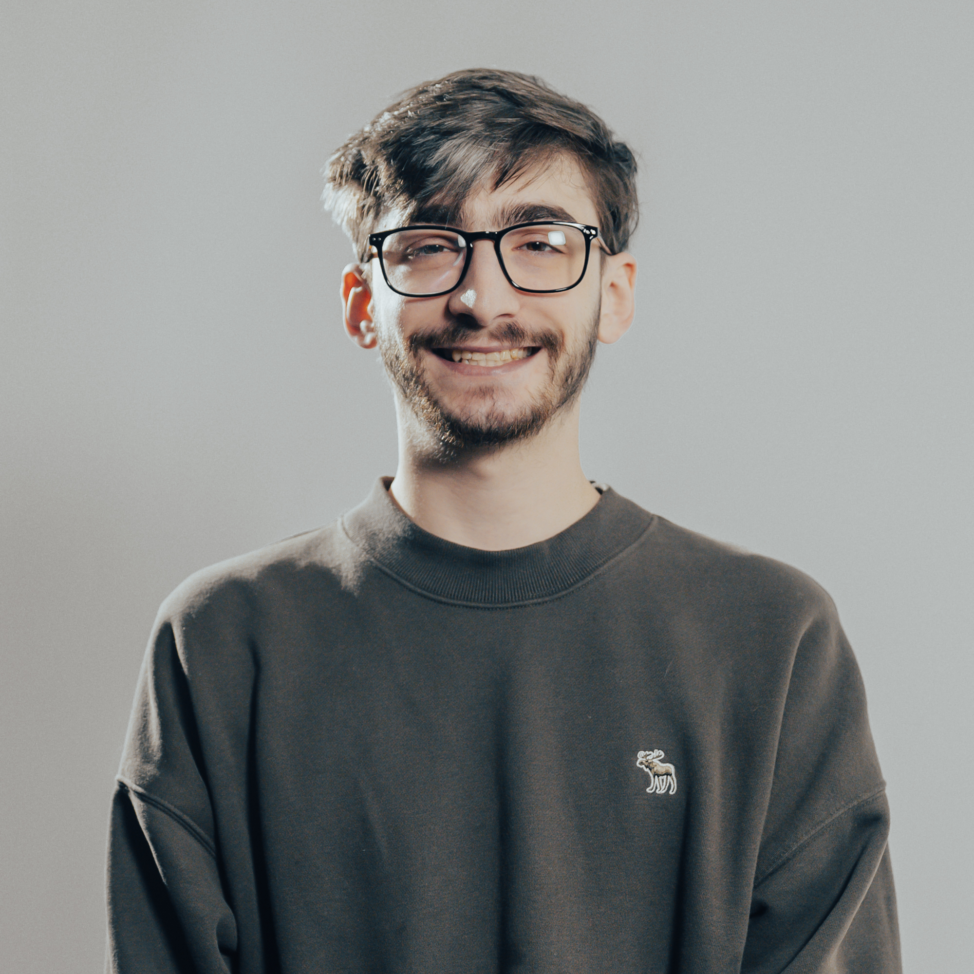 Elliot McKenzie, motion designer and VFX artist